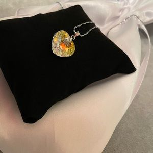 (NEW!) Crystal heart necklace with 925 sterling silver clasp